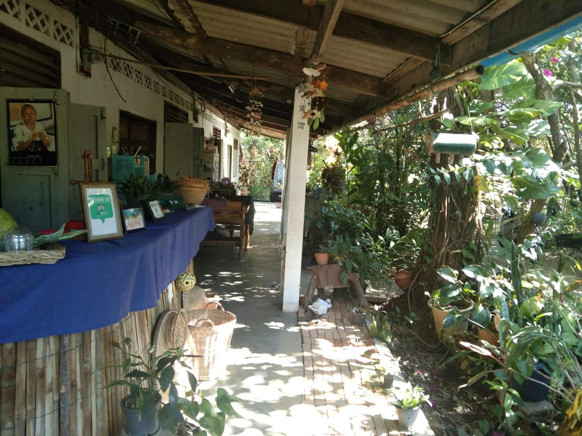 Grandma'S Home Sangkhlaburi Экстерьер фото